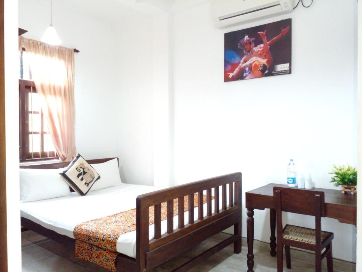 Muduna Walawwa Resort Kandy Zewnętrze zdjęcie