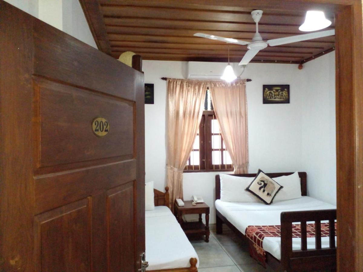 Muduna Walawwa Resort Kandy Zewnętrze zdjęcie