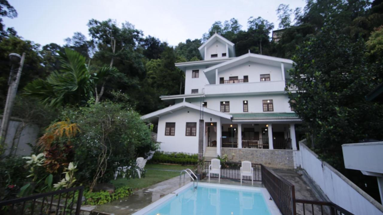 Muduna Walawwa Resort Kandy Zewnętrze zdjęcie